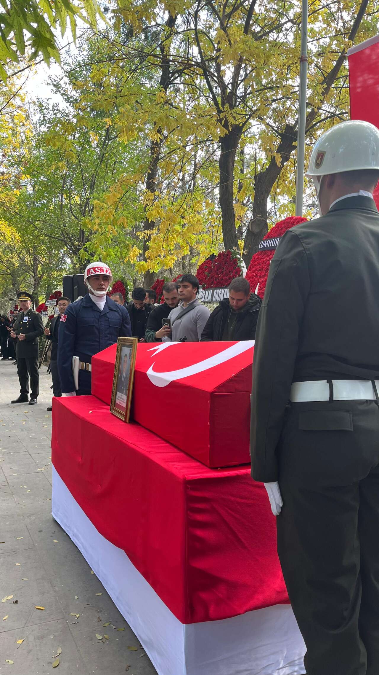Konya’da şehit eşinden Ahmet Yasir Kuyucu’ya yürek yakan veda 32